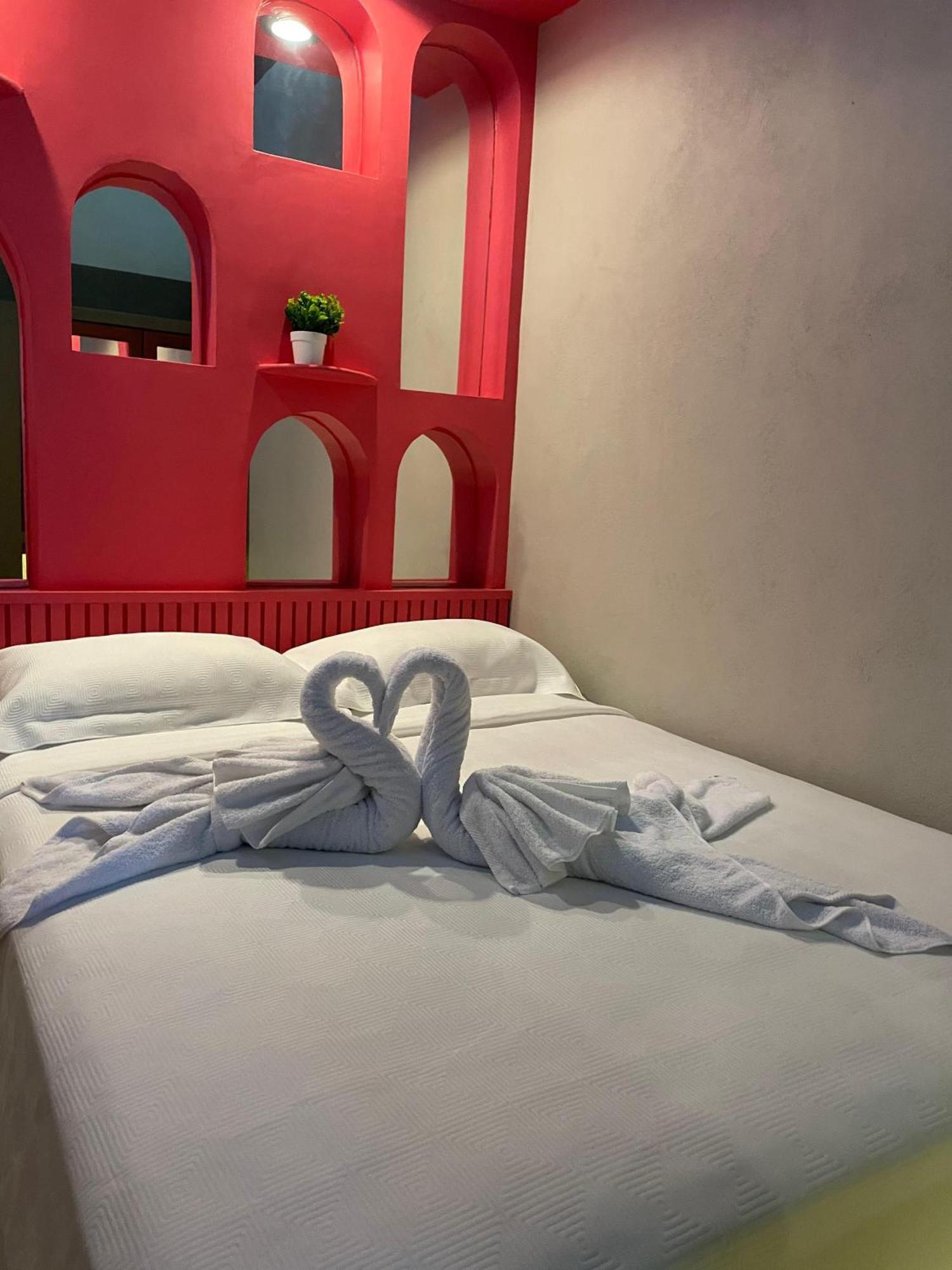 Hostal Poquito A Poquito バリャドリッド エクステリア 写真