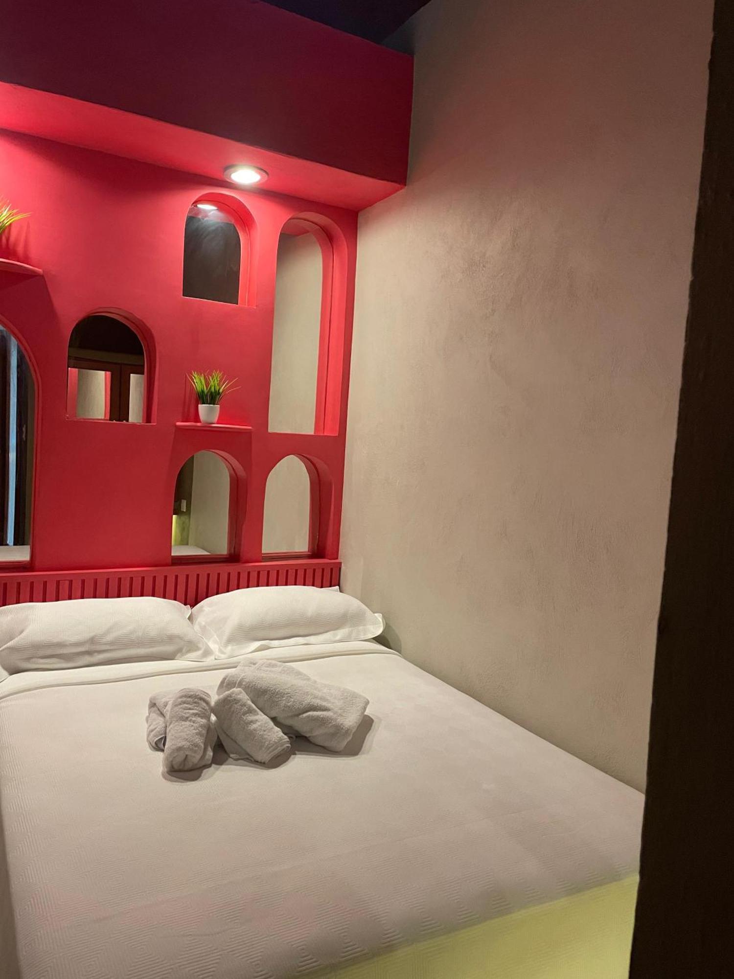 Hostal Poquito A Poquito バリャドリッド エクステリア 写真