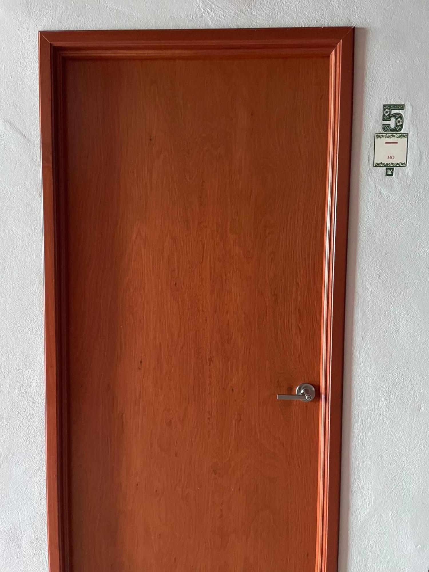 Hostal Poquito A Poquito バリャドリッド エクステリア 写真