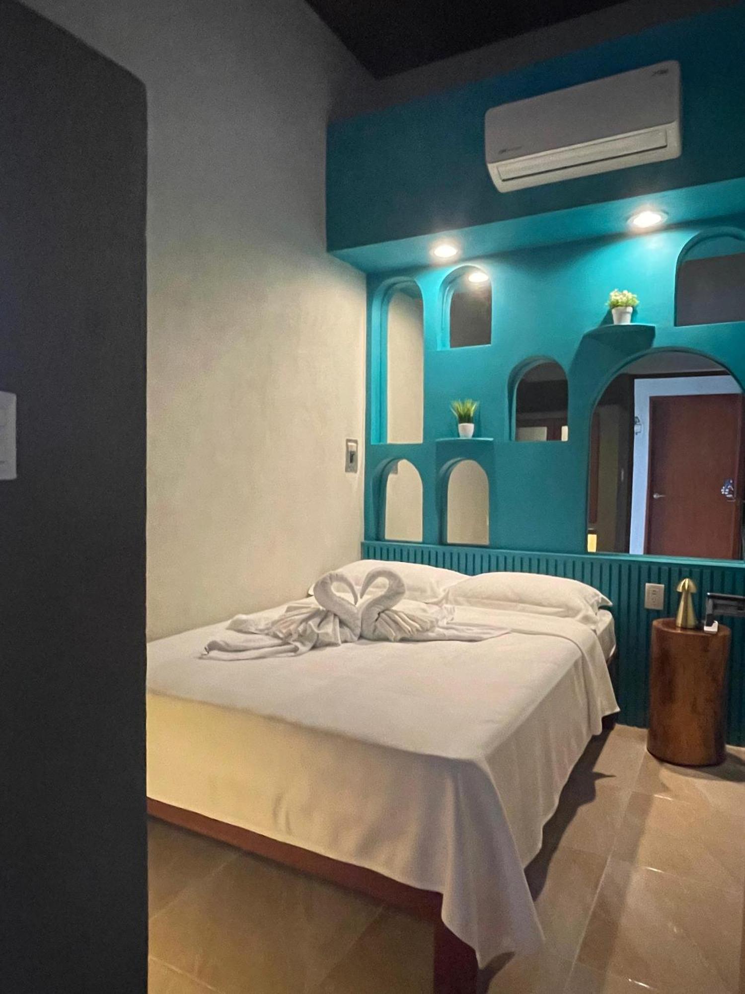 Hostal Poquito A Poquito バリャドリッド エクステリア 写真